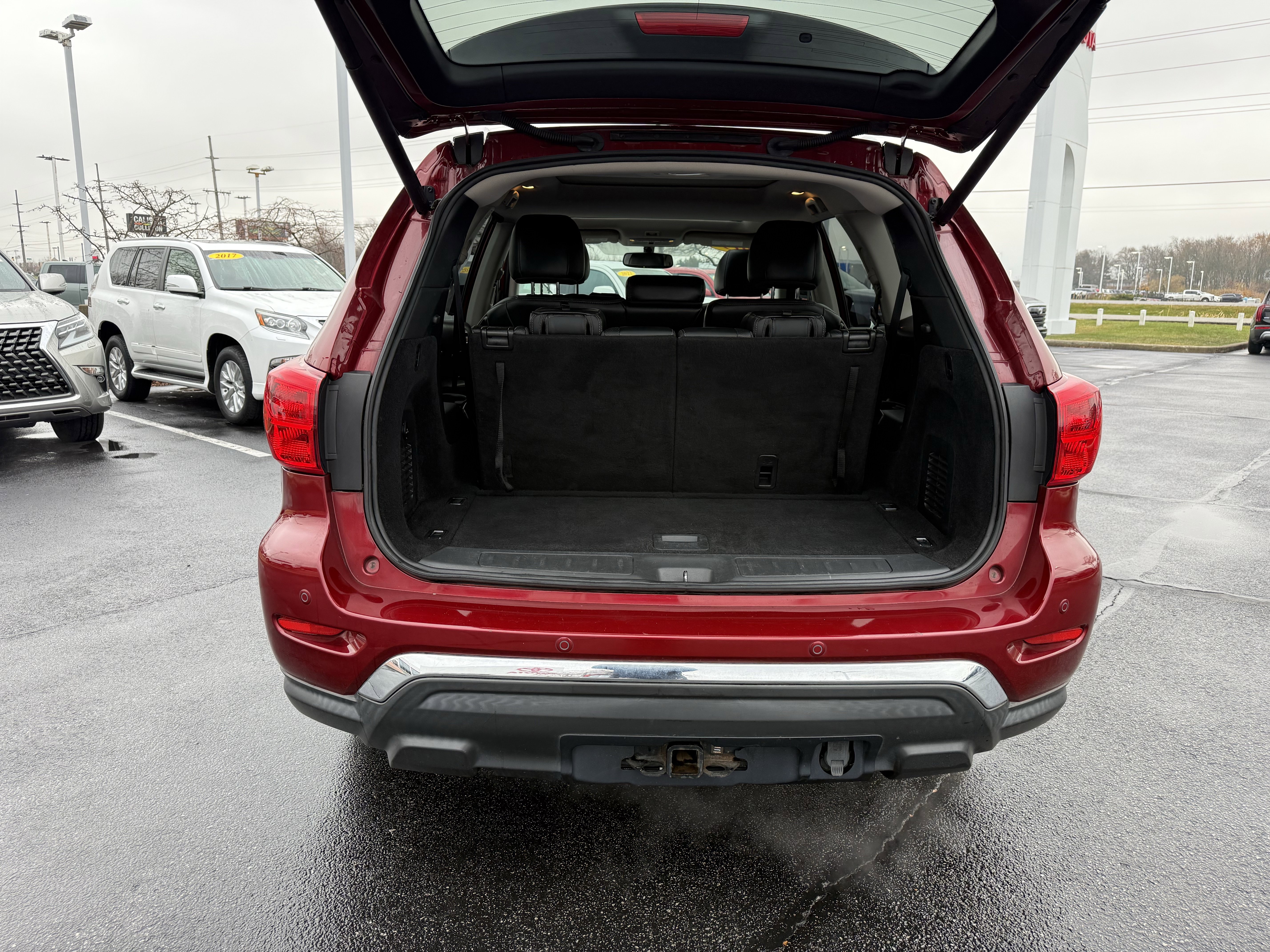 Used 2019 Nissan Pathfinder Platinum image 8