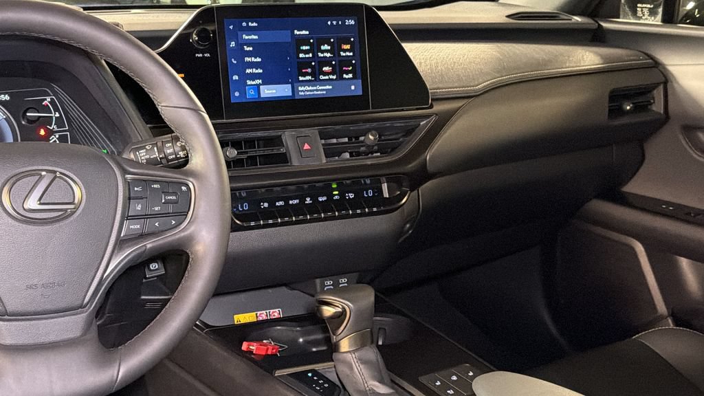 Certified 2024 Lexus UX 250h F Sport AWD/4WD image 18