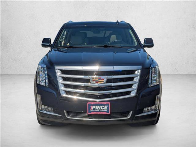 Used 2020 Cadillac Escalade Premium Luxury AWD/4WD image 2
