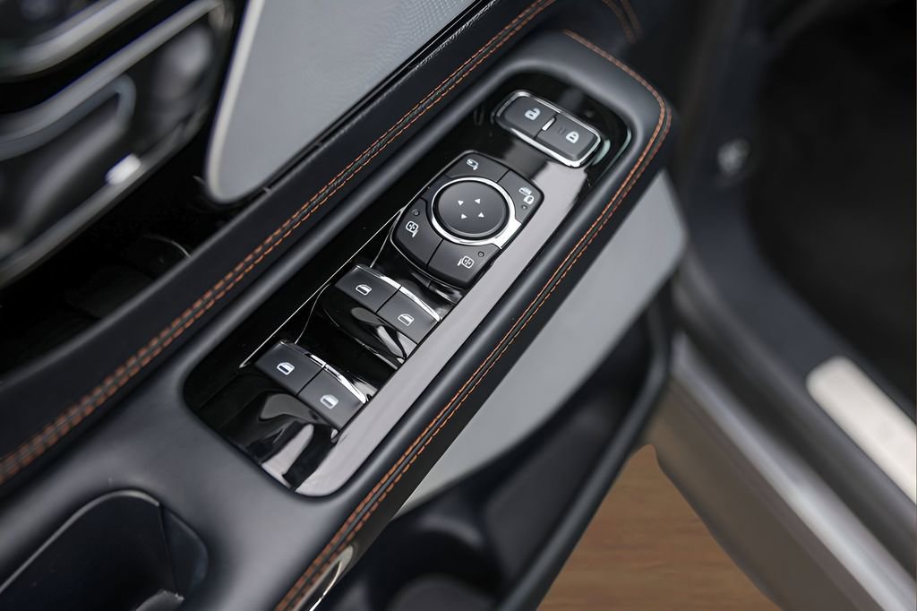 Used 2025 Lincoln Aviator Black Label image 23