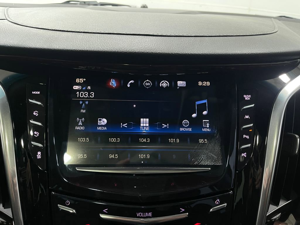 Used 2018 Cadillac Escalade Luxury image 25