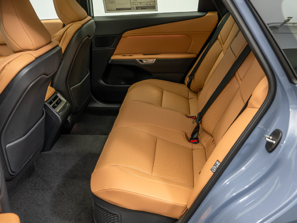 New 2026 Lexus ES 350h AWD w/ Convenience Package image 42