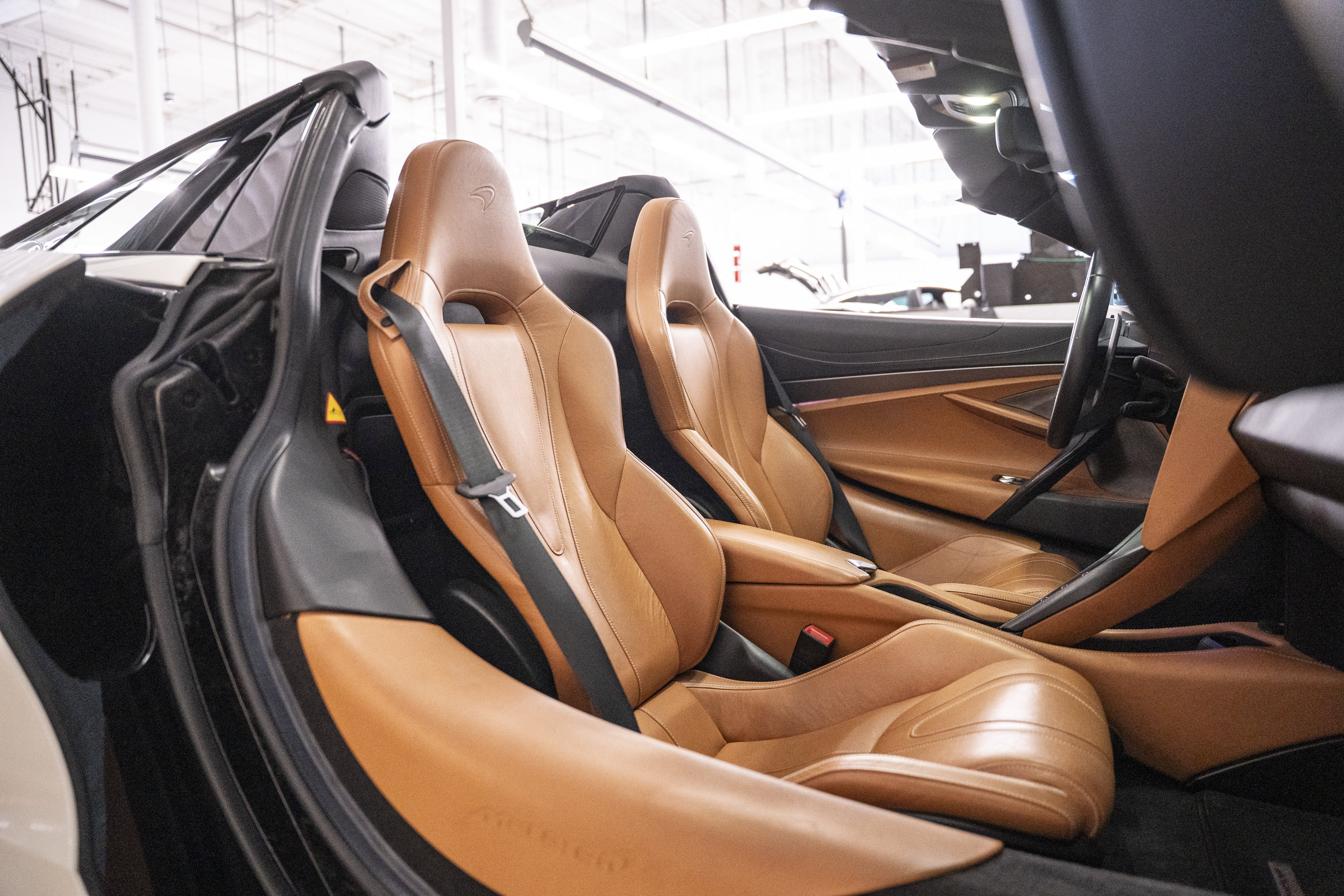 Used 2020 McLaren 720S Spider image 33