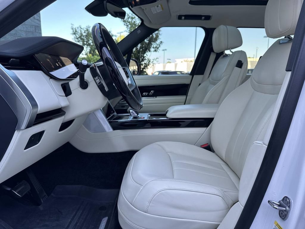 Certified 2025 Land Rover Range Rover SE AWD/4WD image 20