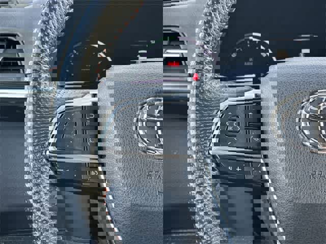 Used 2022 Toyota Sienna XSE image 9