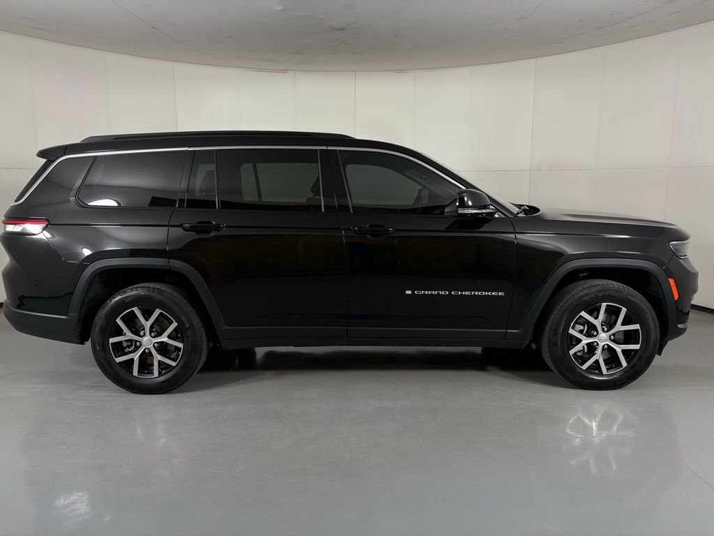 Used 2024 Jeep Grand Cherokee L Limited w/ Luxury Tech Group II AWD/4WD image 9