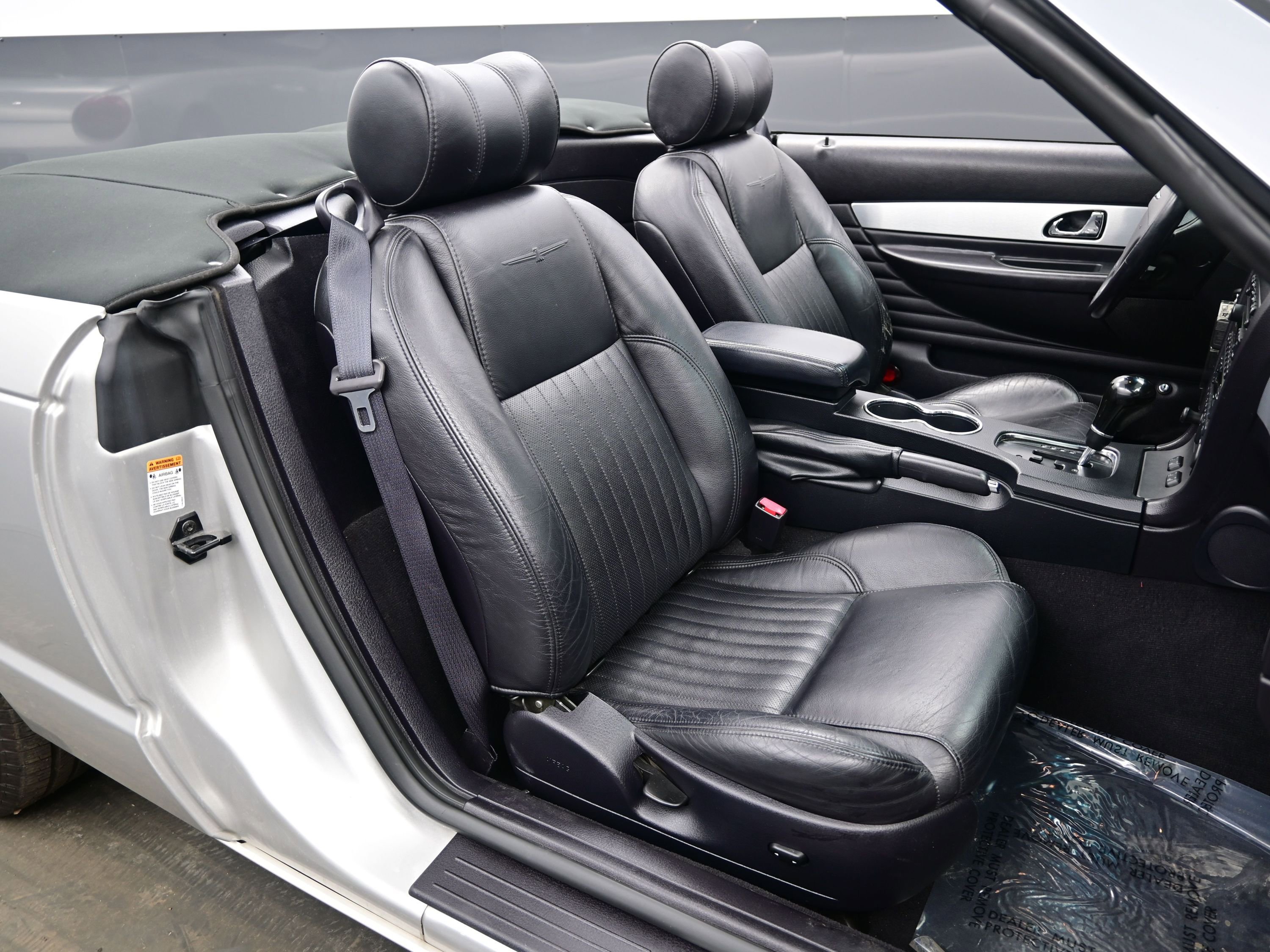 Used 2004 Ford Thunderbird image 13