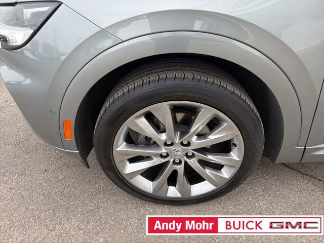 Used 2023 Buick Envision Avenir image 17