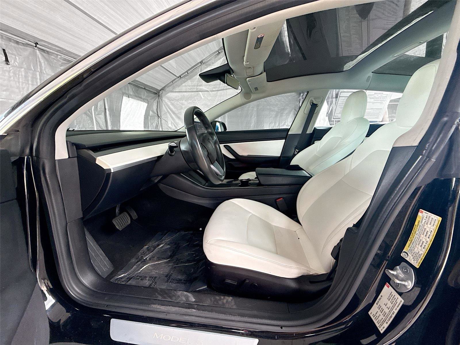 Used 2018 Tesla Model 3 Performance image 2