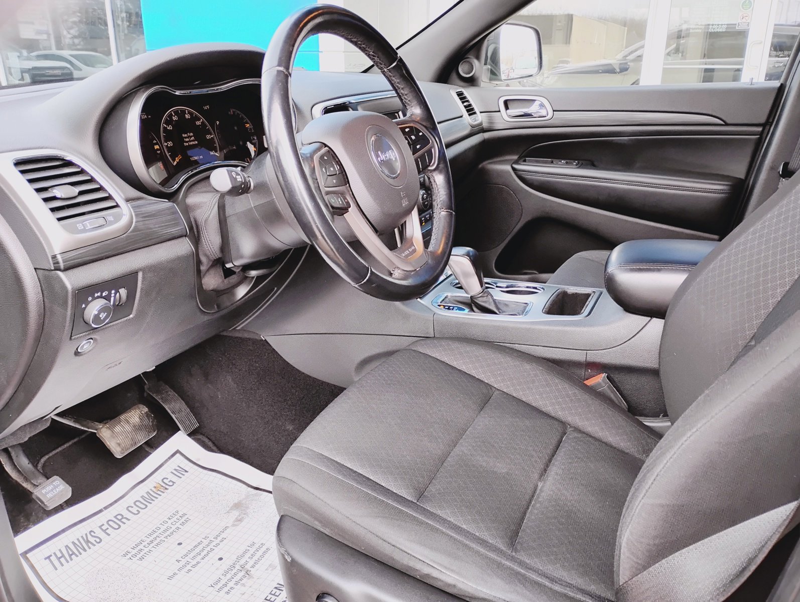 Used 2020 Jeep Grand Cherokee Laredo image 11