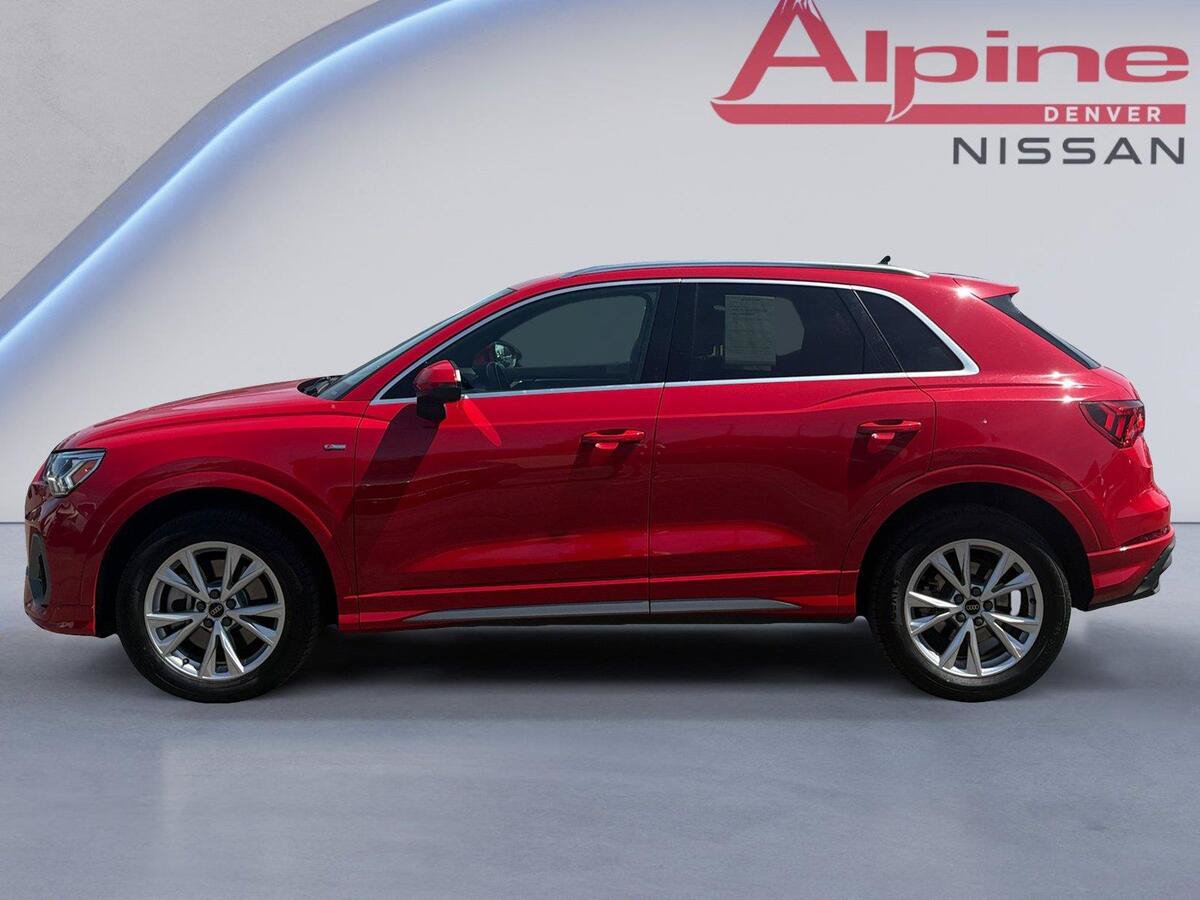 Used 2024 Audi Q3 2.0T Premium AWD/4WD image 2