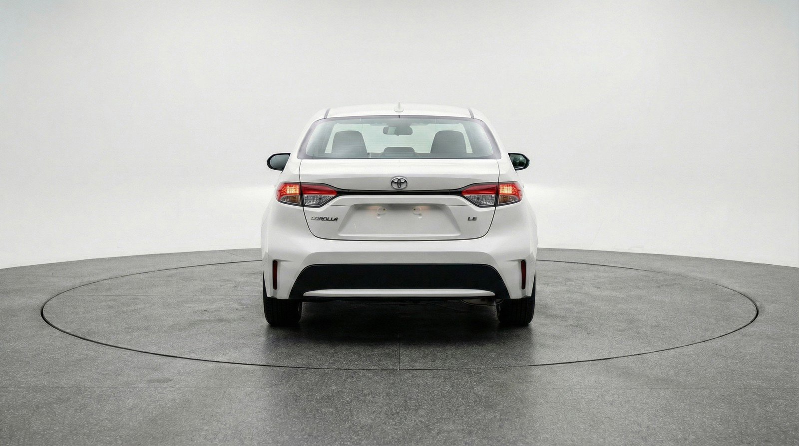 Used 2025 Toyota Corolla LE FWD image 7