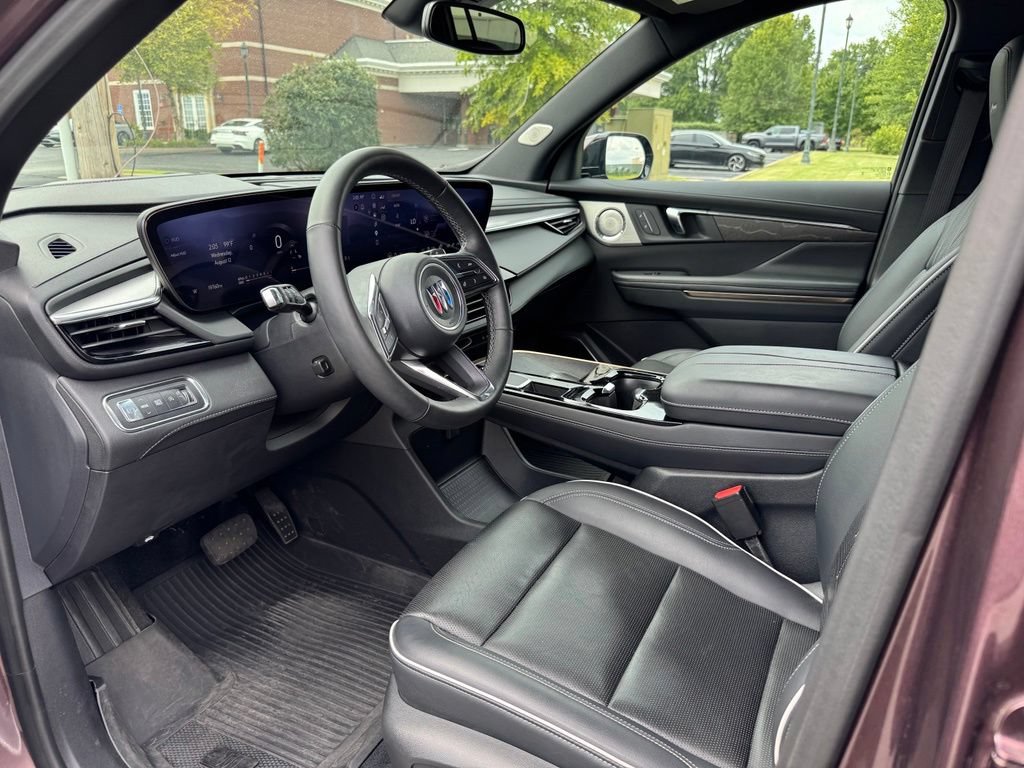 Certified 2025 Buick Enclave Avenir w/ LPO, Floor Liner Package FWD image 11