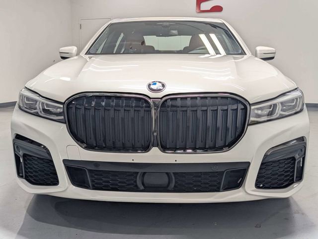 Used 2021 BMW 750i xDrive w/ Luxury Rear Seating Package image 27