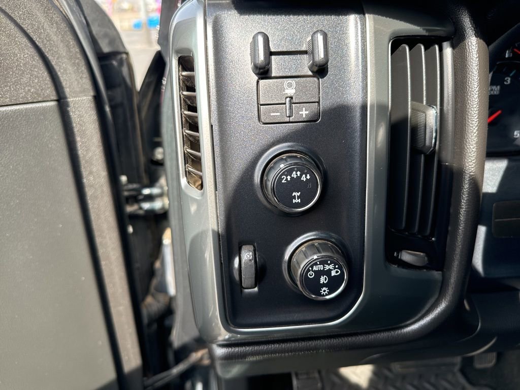 Used 2018 Chevrolet Silverado 2500 LT w/ LT Convenience Package image 13