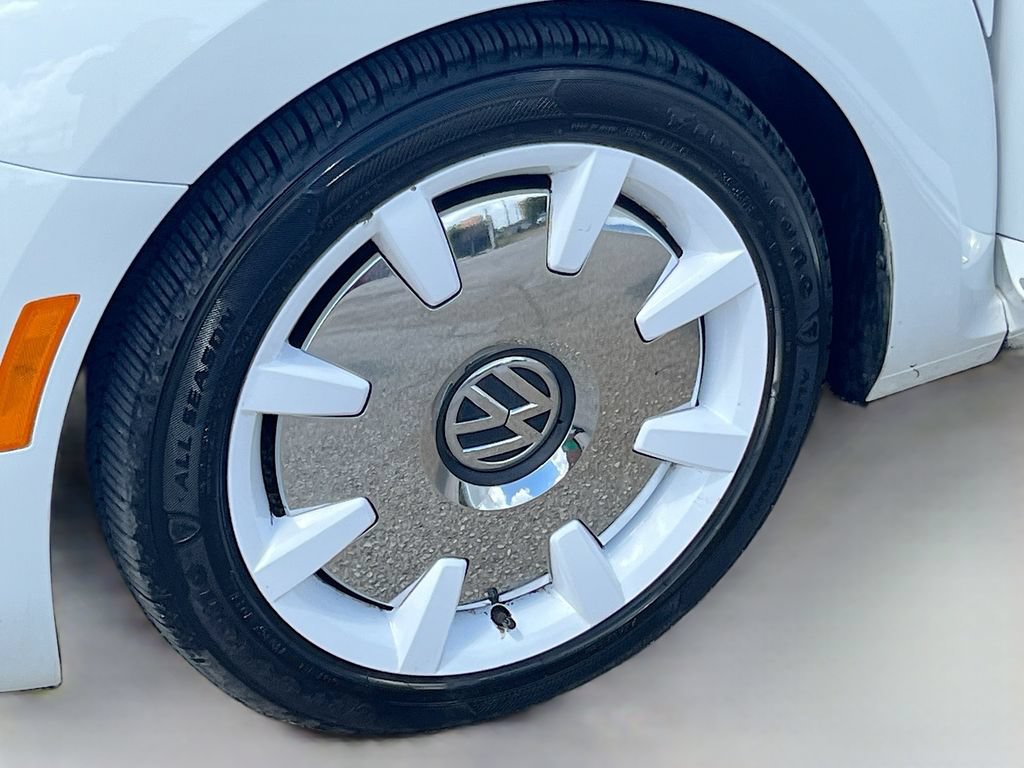 Used 2019 Volkswagen Beetle 2.0T Final Edition SEL FWD image 31