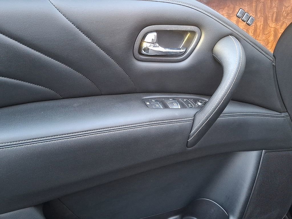 Used 2016 INFINITI QX80 Base image 10