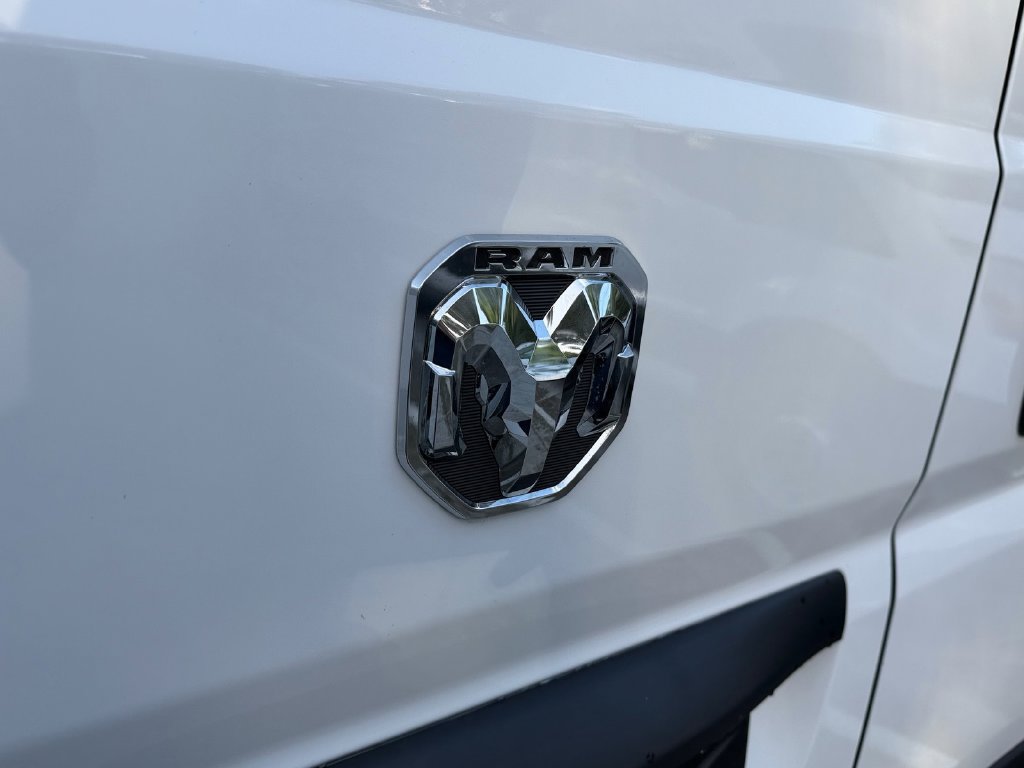 Used 2025 RAM ProMaster 2500 w/ Convenience Group FWD image 11