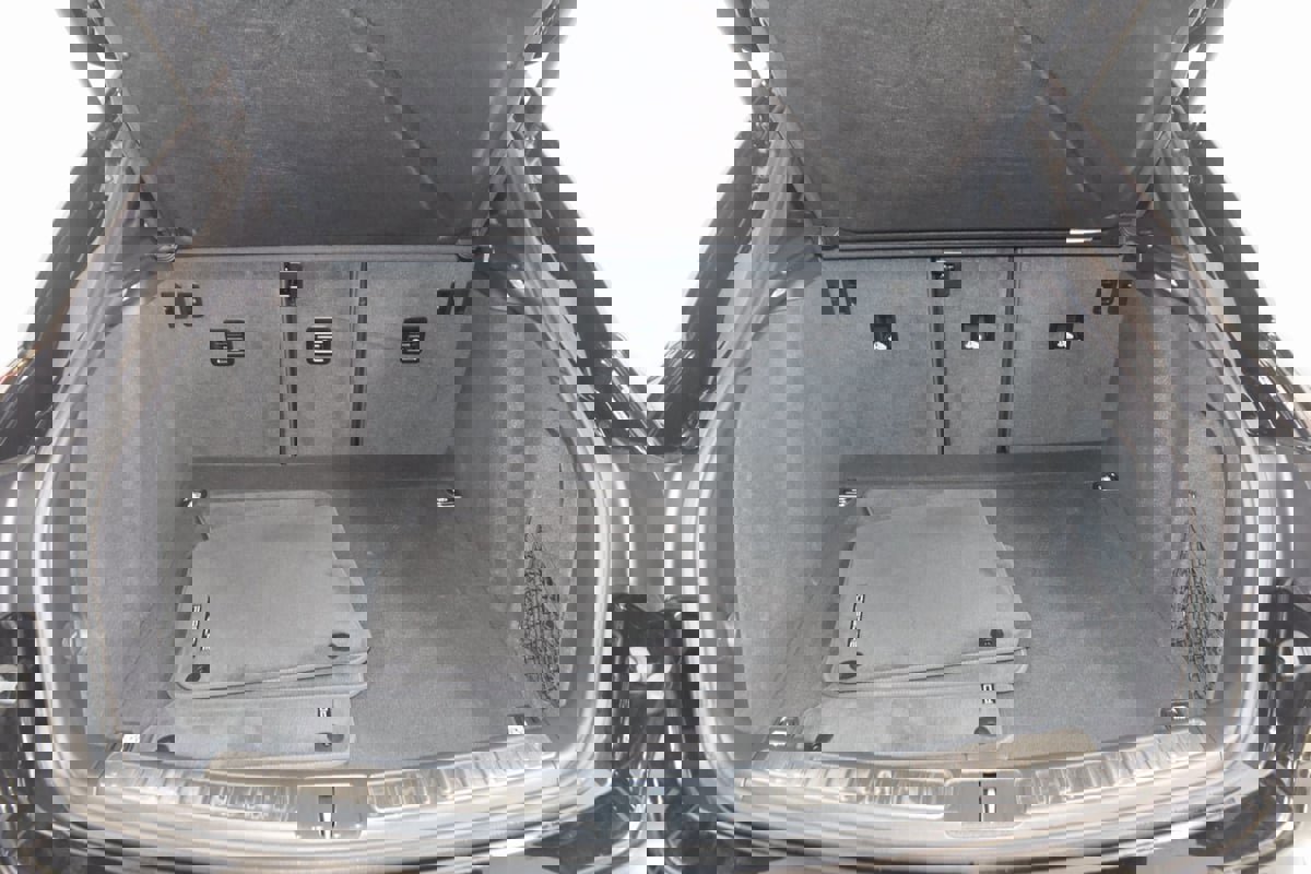 Used 2025 Porsche Macan image 58