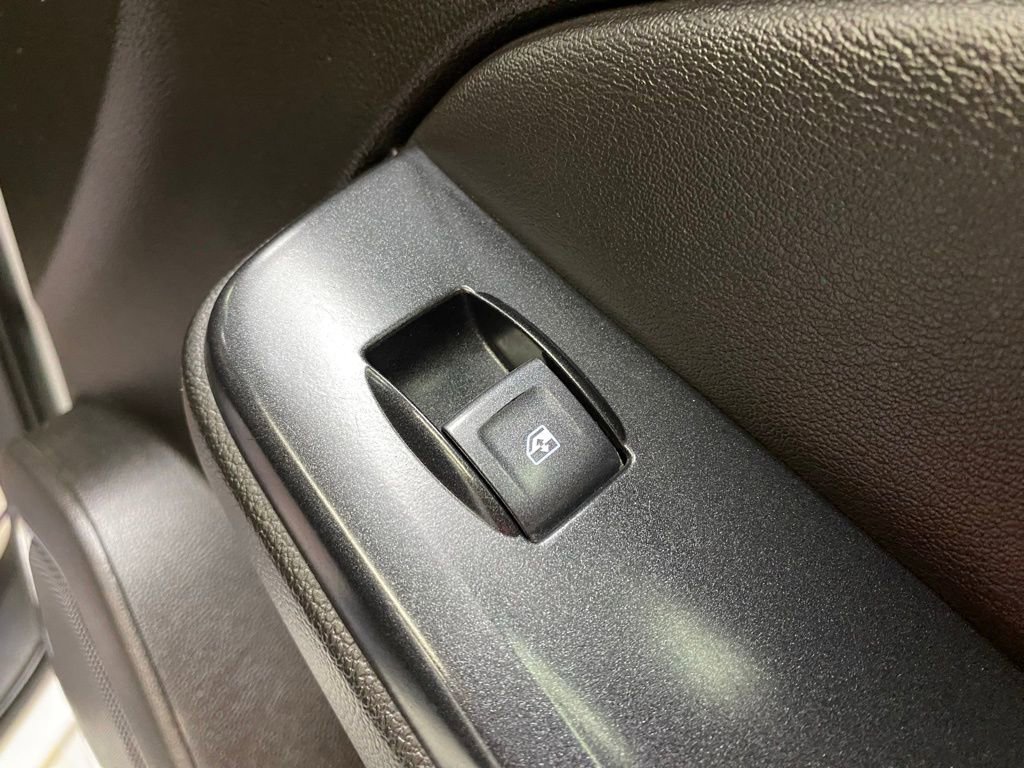 Used 2019 Chevrolet Suburban Premier image 37