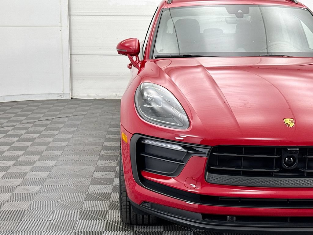 Used 2026 Porsche Macan AWD/4WD image 12