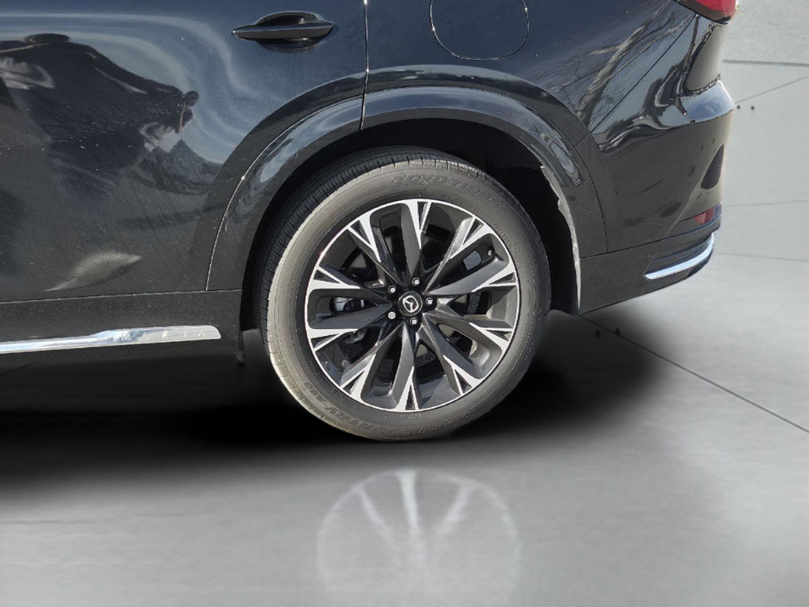 Used 2025 MAZDA CX-90 3.3 Turbo S w/ Premium Package image 27