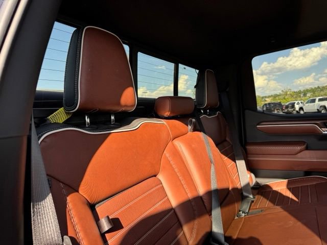 Certified 2026 GMC Sierra 1500 Denali Ultimate w/ LPO, Black Badging Package AWD/4WD image 24