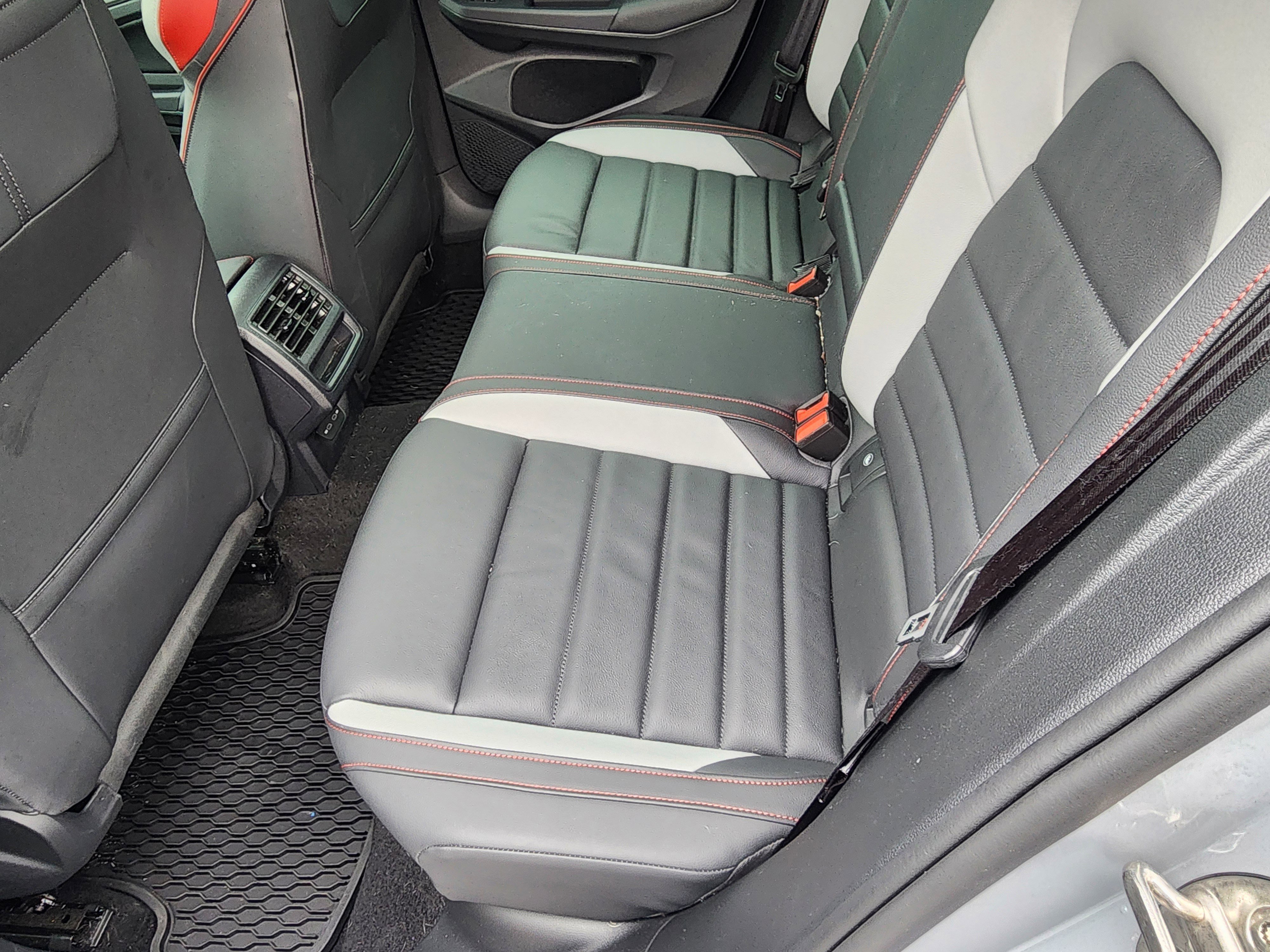 Used 2024 Volkswagen GTI SE w/ SE Leather Seats Package image 12