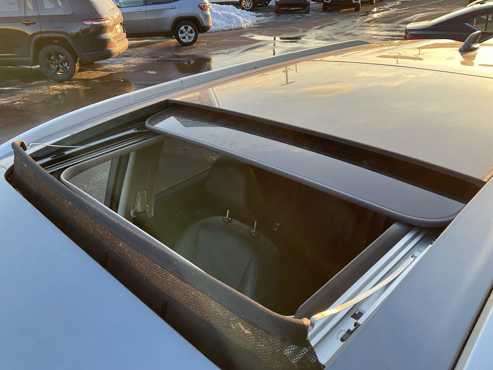 Used 2021 Nissan Rogue Platinum image 13