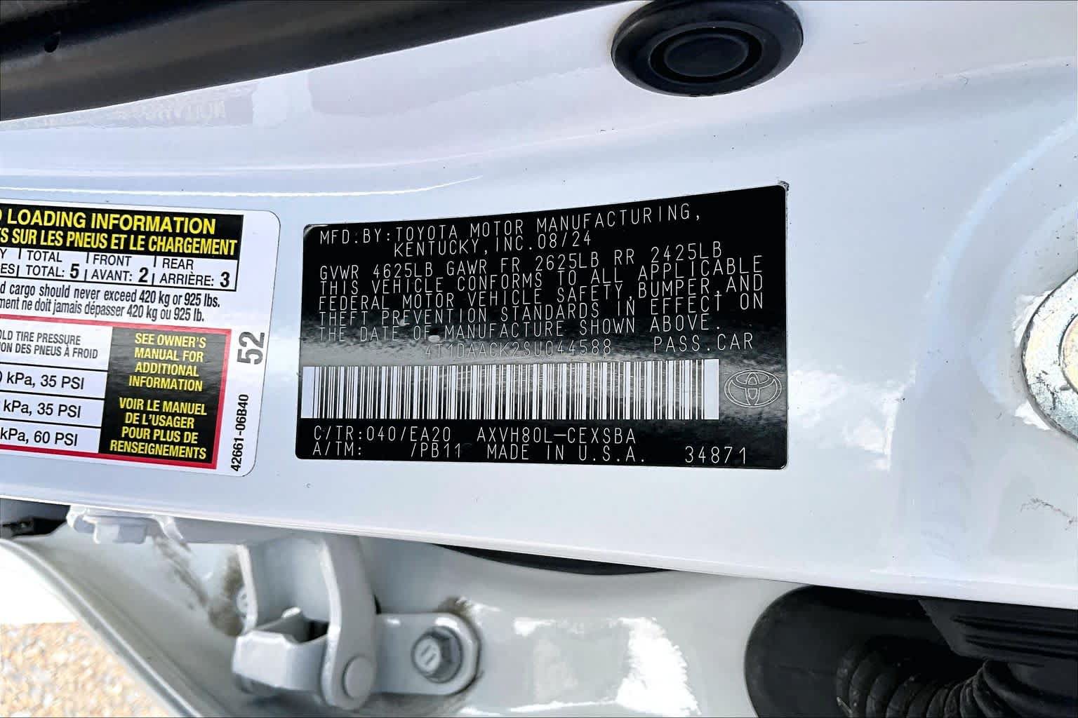 Used 2025 Toyota Camry SE FWD image 36