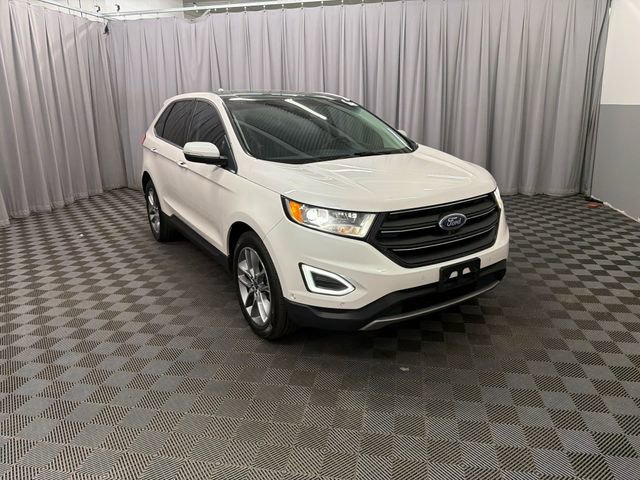 Used 2018 Ford Edge Titanium w/ Equipment Group 302A AWD/4WD image 4