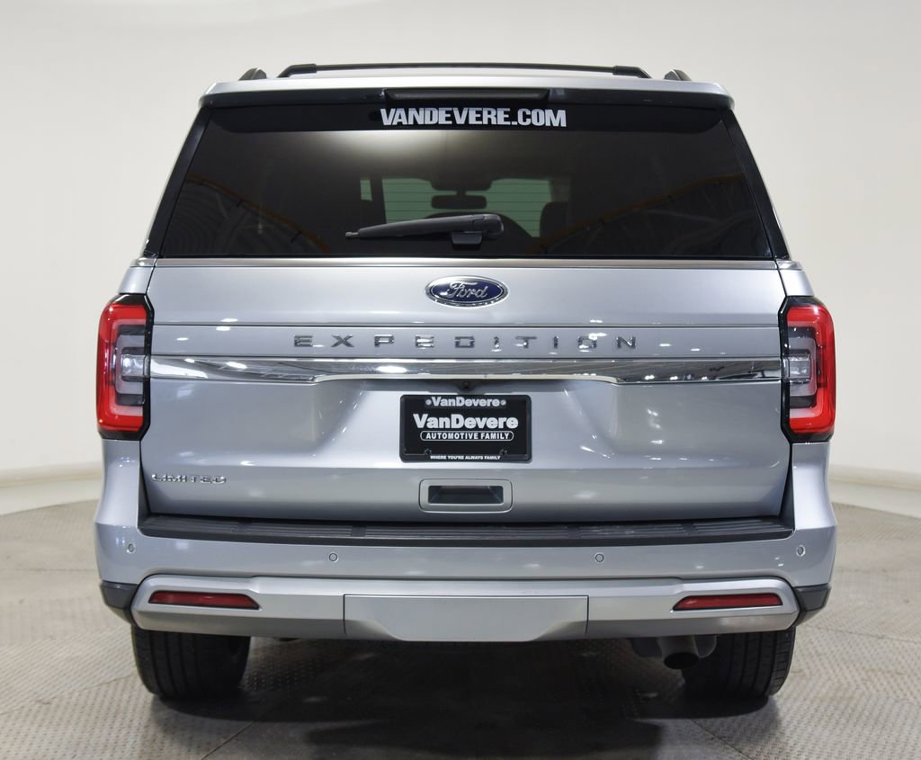 Used 2024 Ford Expedition Limited image 12