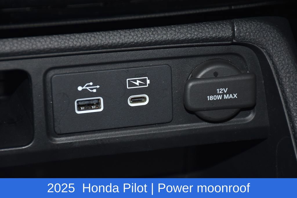 Used 2025 Honda Pilot Elite image 18