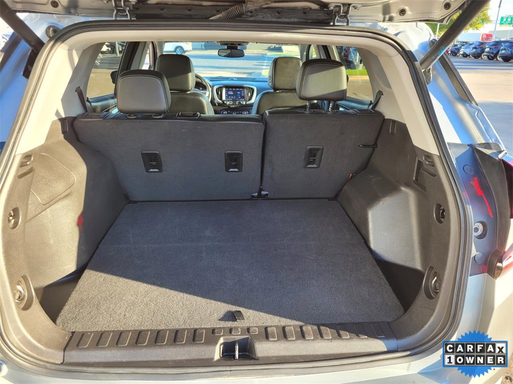 Used 2024 GMC Terrain SLT image 13
