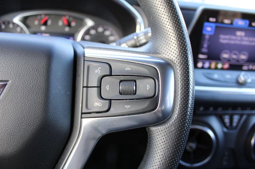Used 2021 Chevrolet Blazer LT FWD image 28