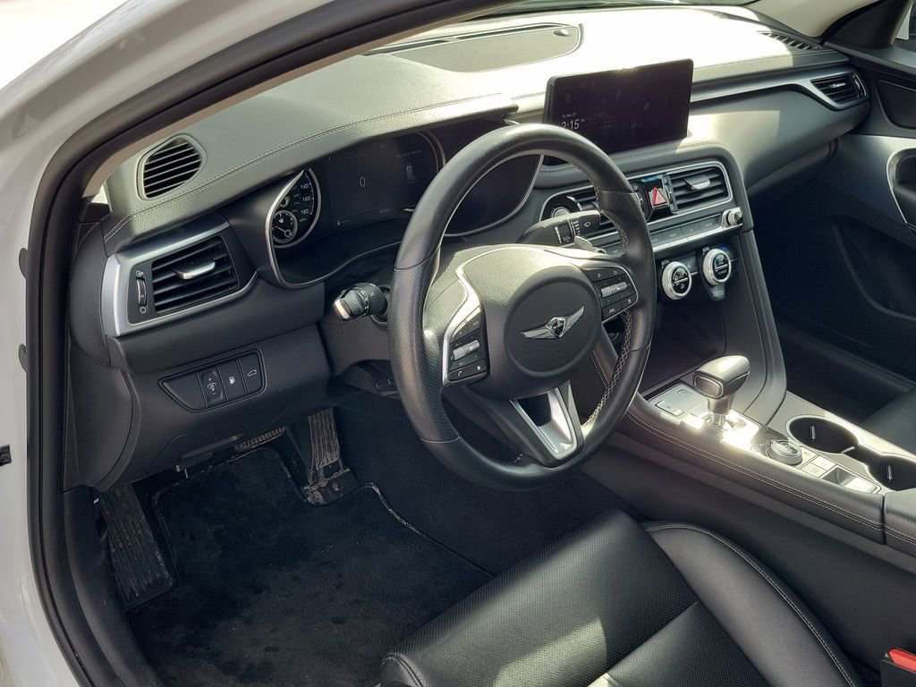 Used 2023 Genesis G70 2.0T image 17