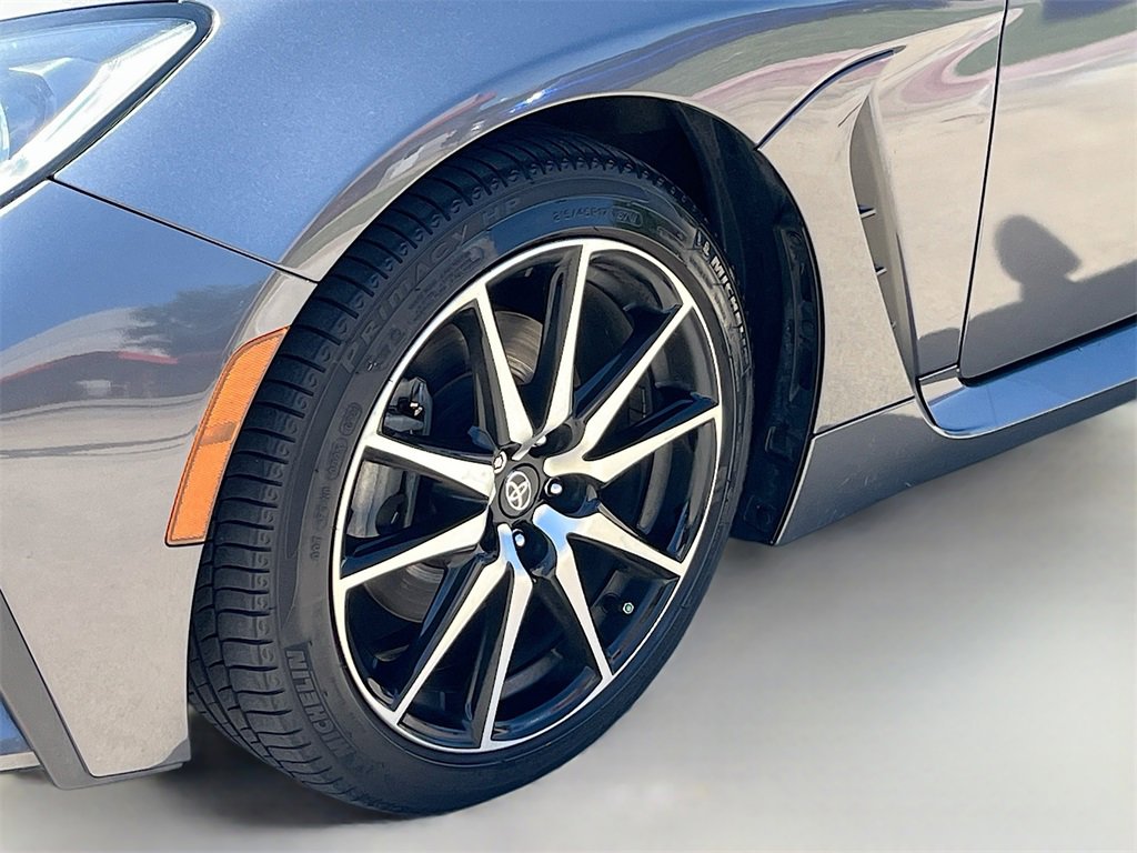 Used 2022 Toyota GR86 w/ ALL Weather Mat Package (TMS) image 25