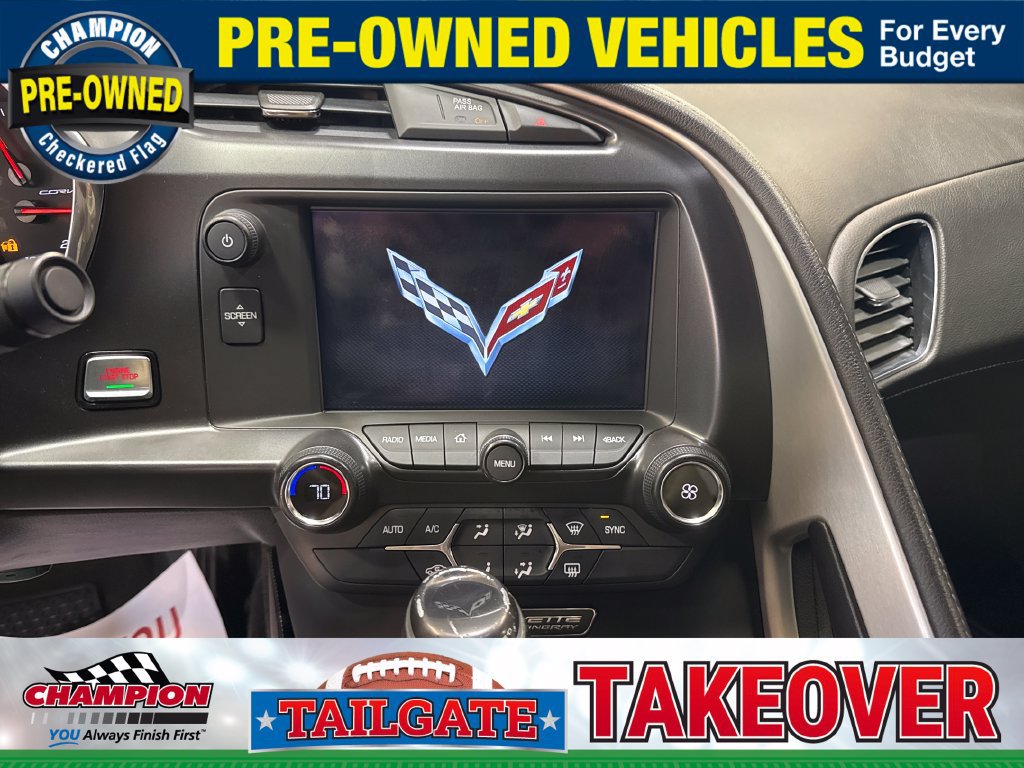 Used 2019 Chevrolet Corvette Stingray Coupe w/ 1LT RWD image 3