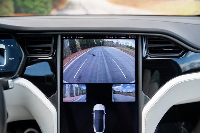 Used 2020 Tesla Model X Long Range image 37