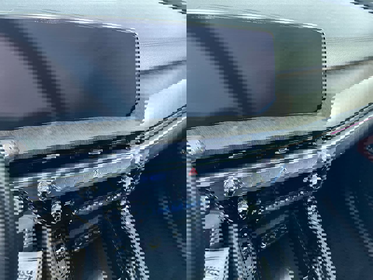 Certified 2024 Kia Telluride SX w/ Towing Package image 25