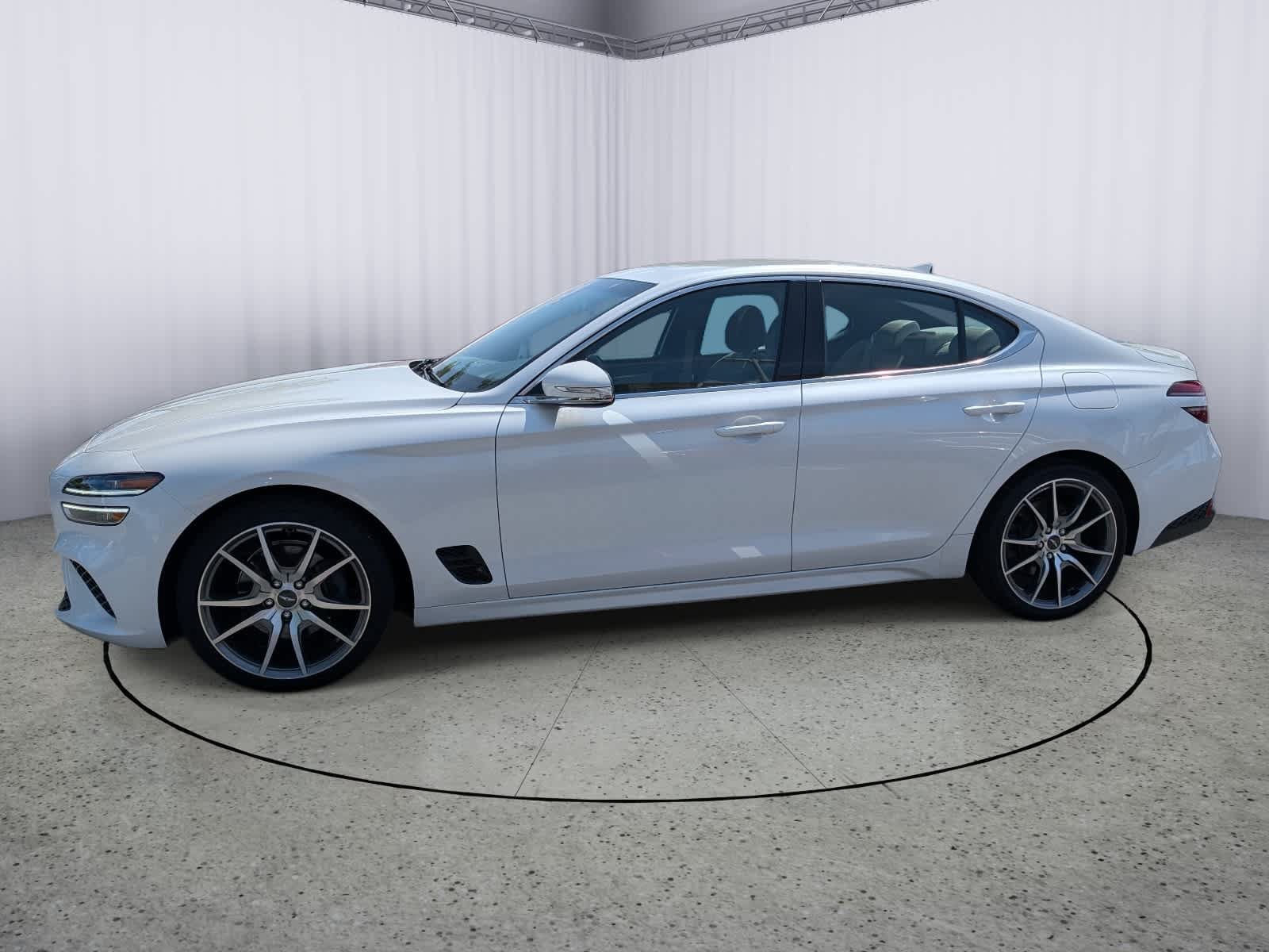 Used 2023 Genesis G70 2.0T AWD/4WD image 6