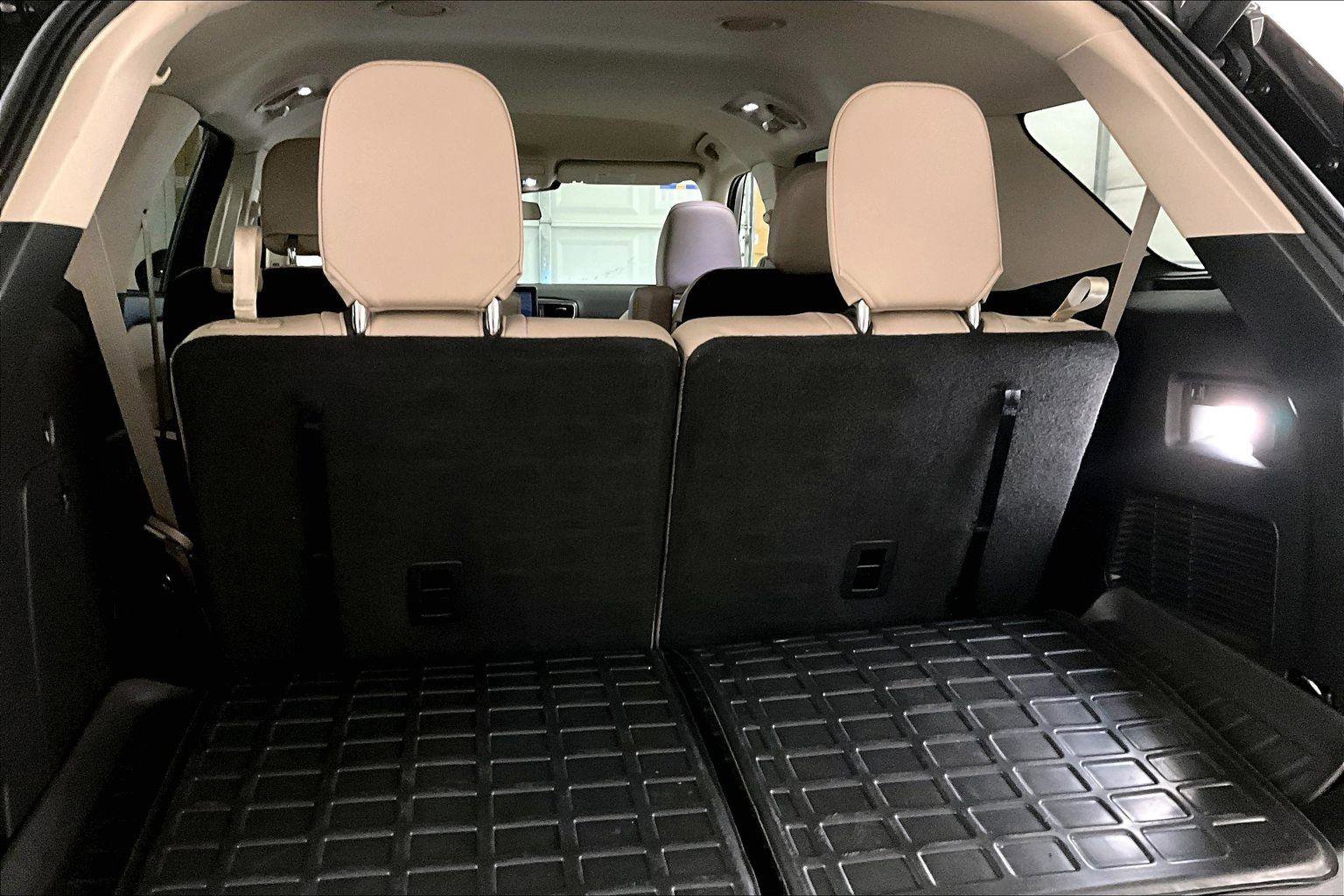 Used 2022 Ford Explorer XLT w/ Equipment Group 202A image 35