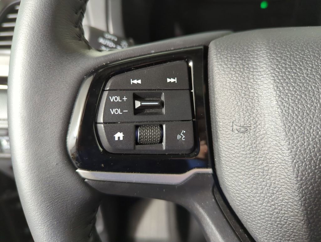 Certified 2025 Honda Odyssey Touring image 28