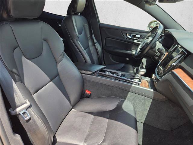 Used 2020 Volvo S60 T5 Momentum FWD image 21