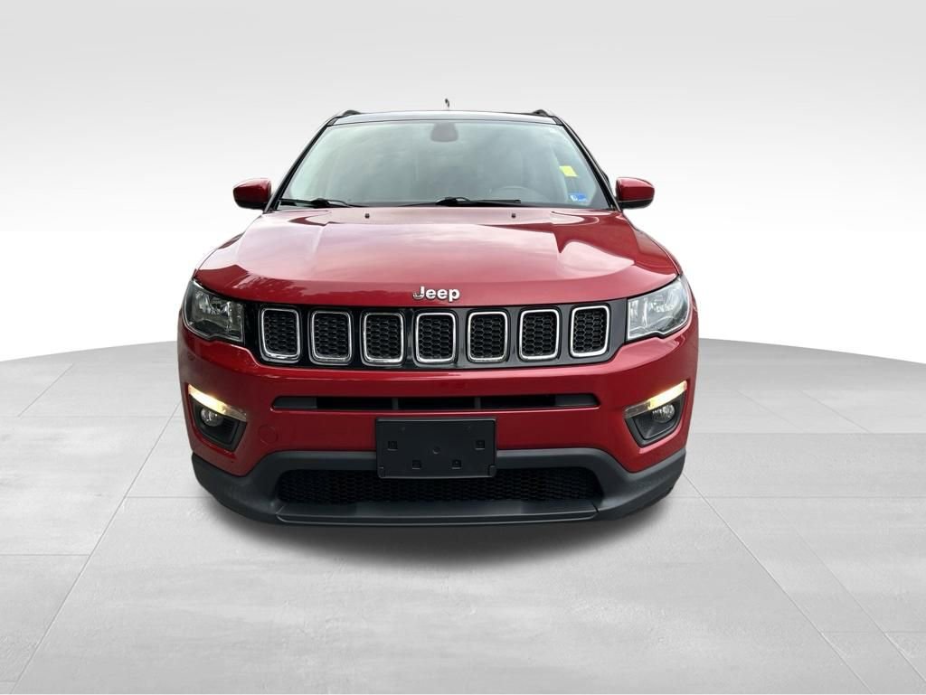 Used 2018 Jeep Compass Latitude w/ Popular Equipment Group AWD/4WD image 9