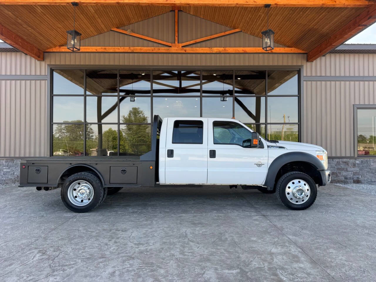 Used 2016 Ford F450 XLT w/ XLT Interior Package AWD/4WD image 12