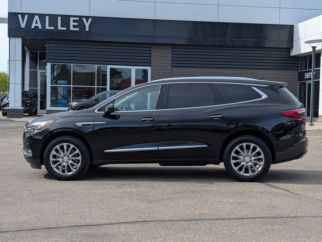 Used 2021 Buick Enclave Premium w/ Sun and Sites Package AWD/4WD image 6