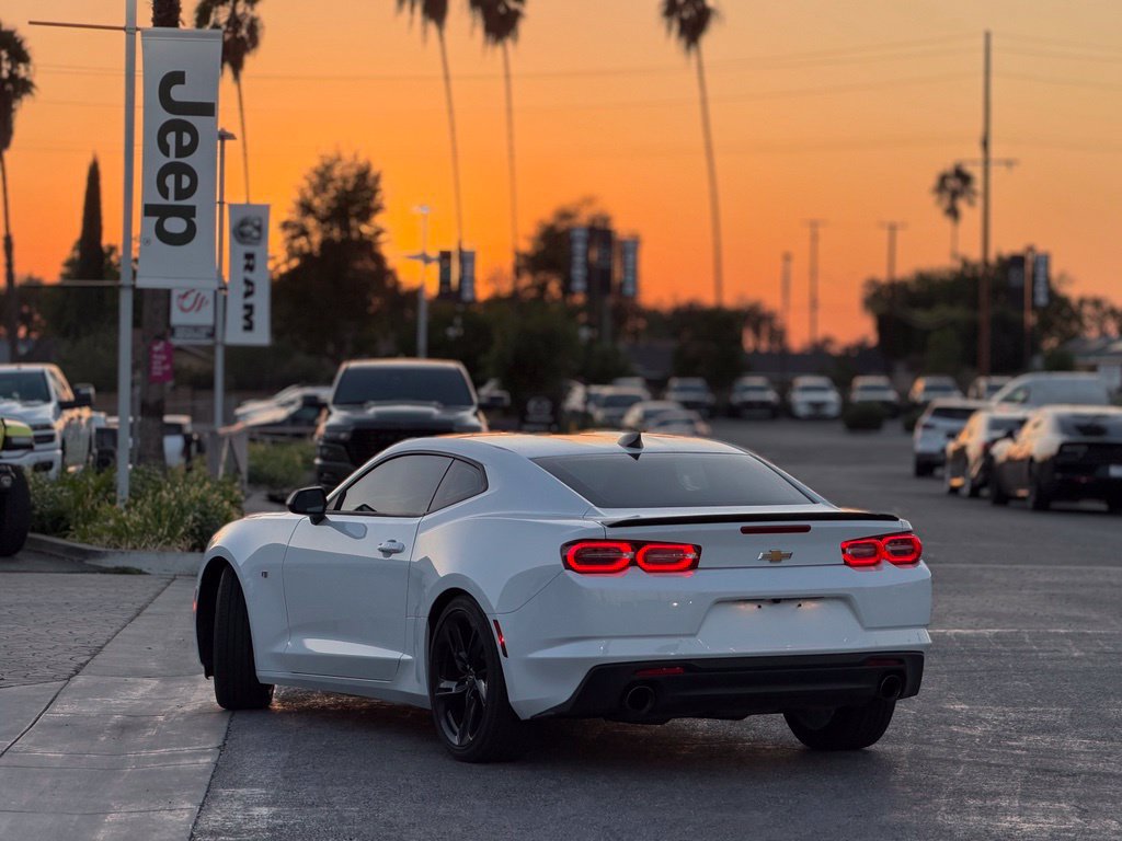 Used 2024 Chevrolet Camaro LT RWD image 4