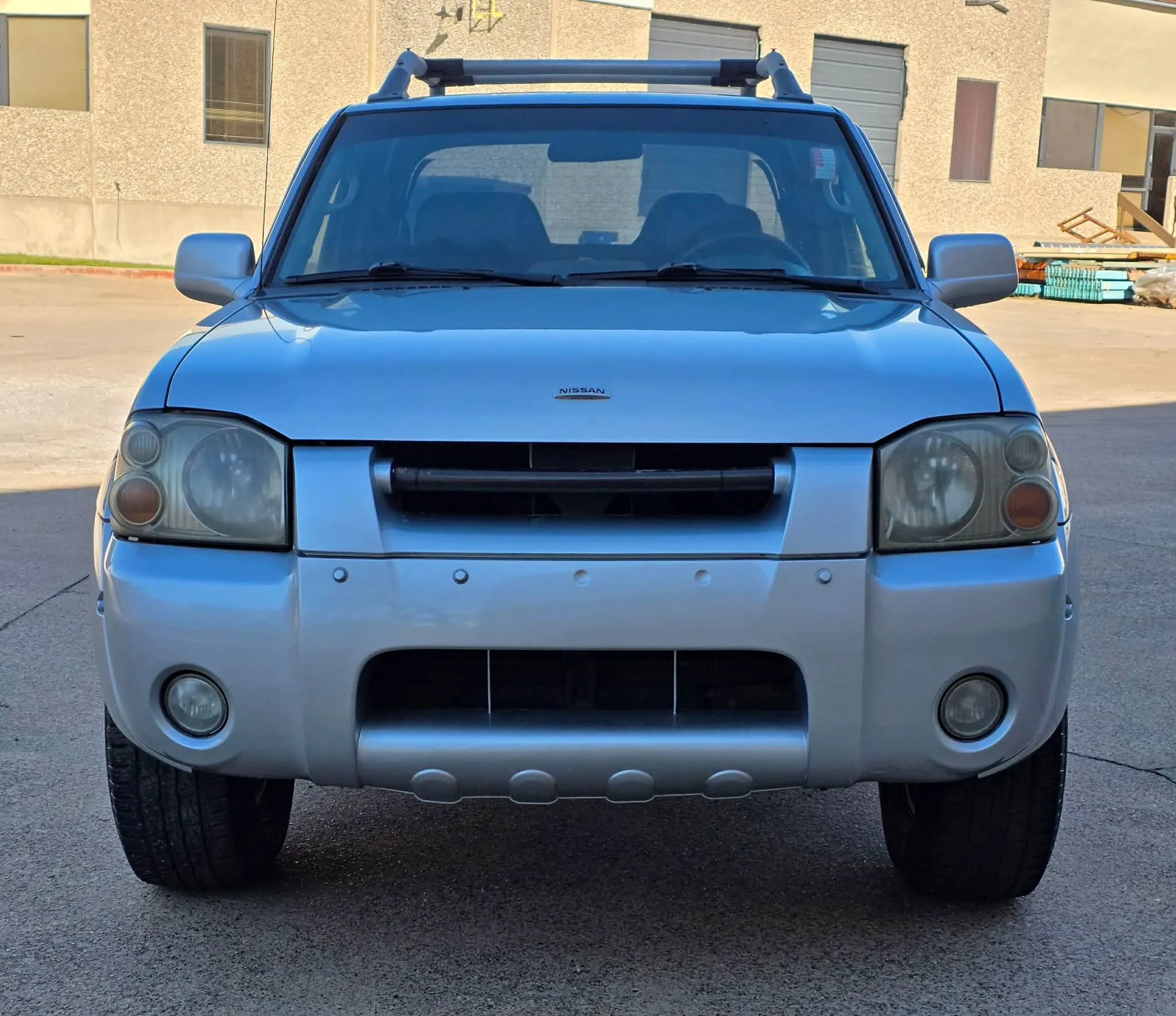 Used 2002 Nissan Frontier SE image 8