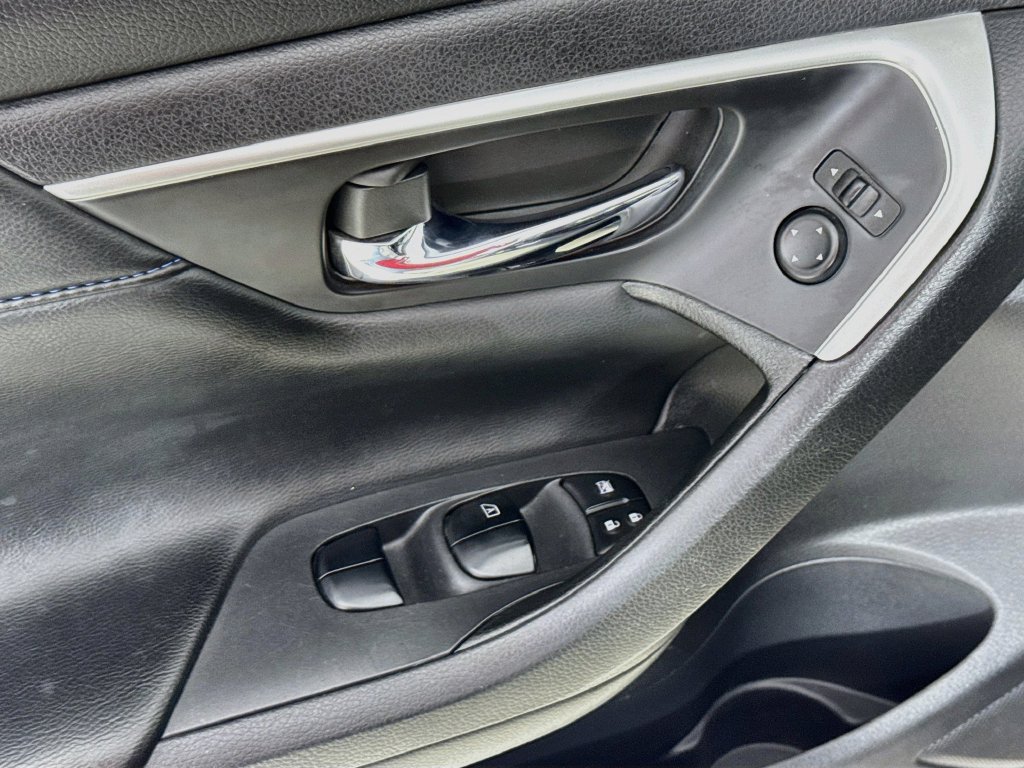 Used 2018 Nissan Altima 2.5 SR w/ Interior Lighting Package FWD image 22